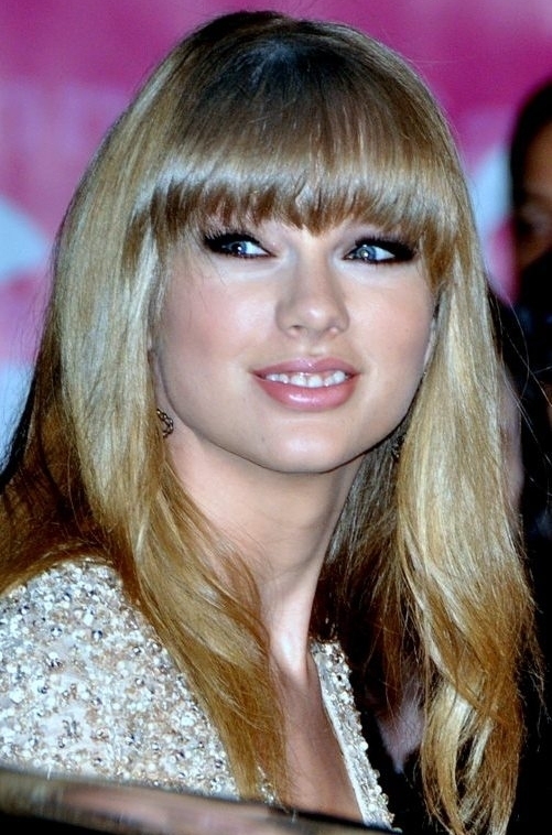Taylor Swift Bangs